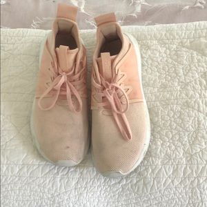 Pink adidas sneakers SO cute and super comfy